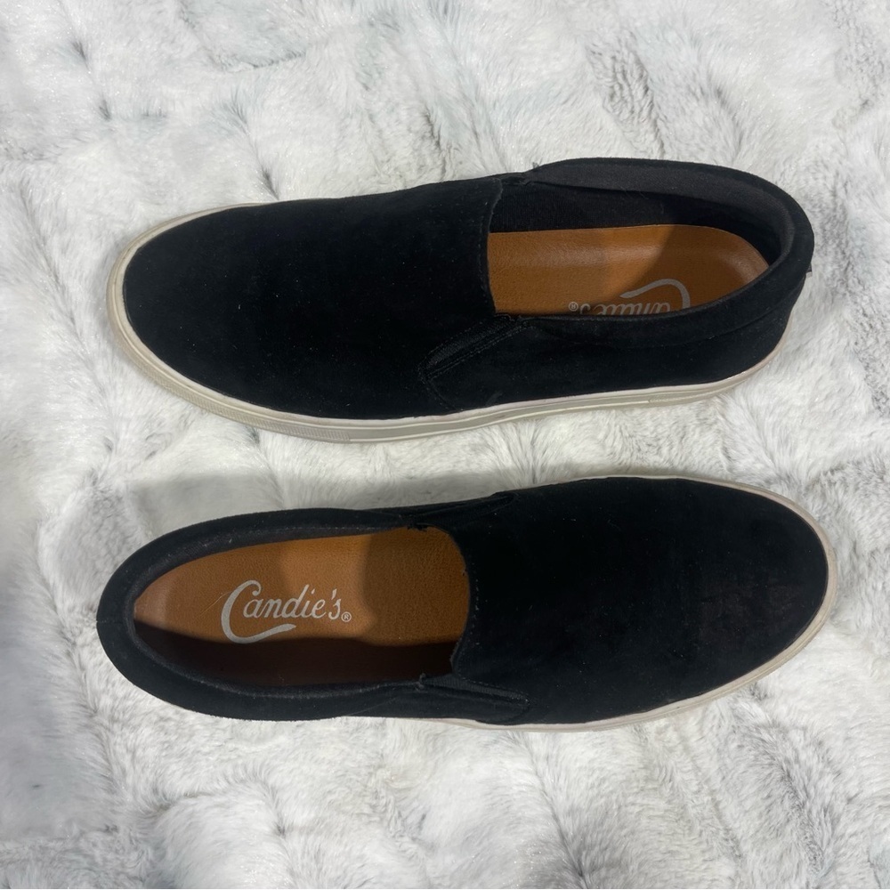 Candie's Black Slip-On Sneakers